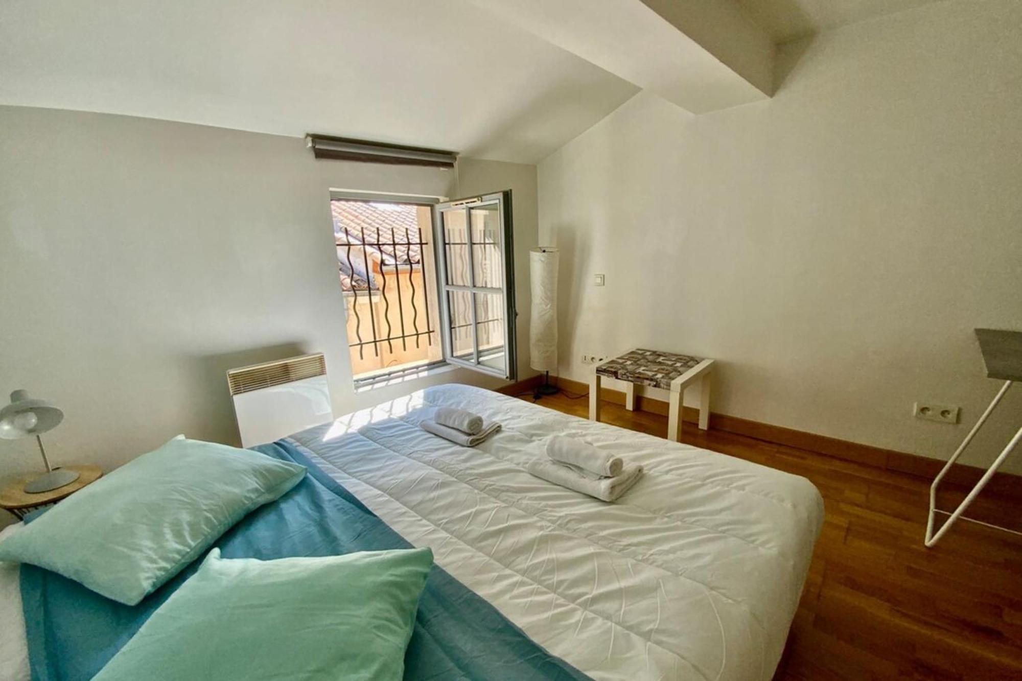 The Triplex- 3 Bedrooms In The Escutcheon! Montpellier Exterior foto