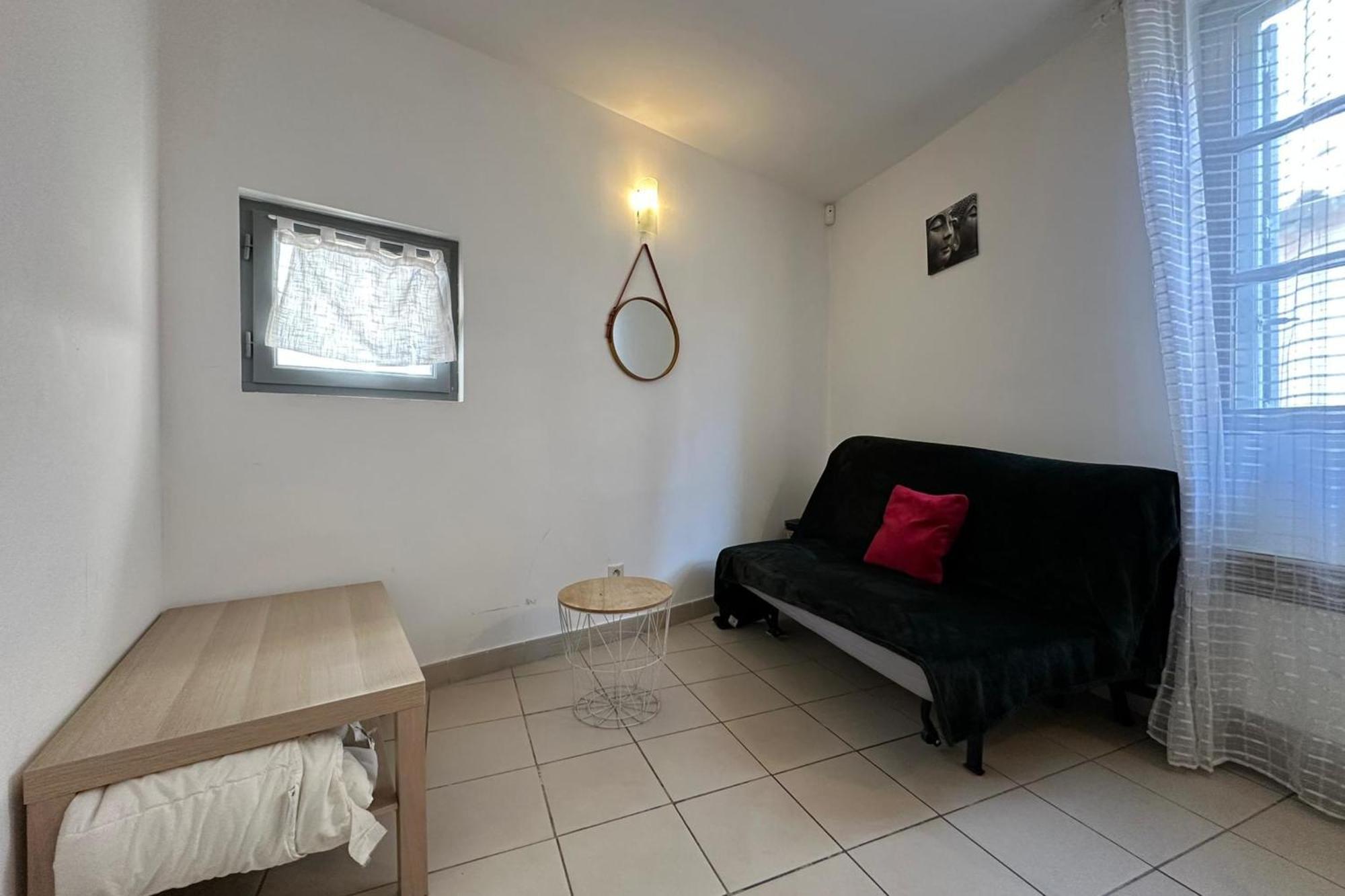 The Triplex- 3 Bedrooms In The Escutcheon! Montpellier Exterior foto